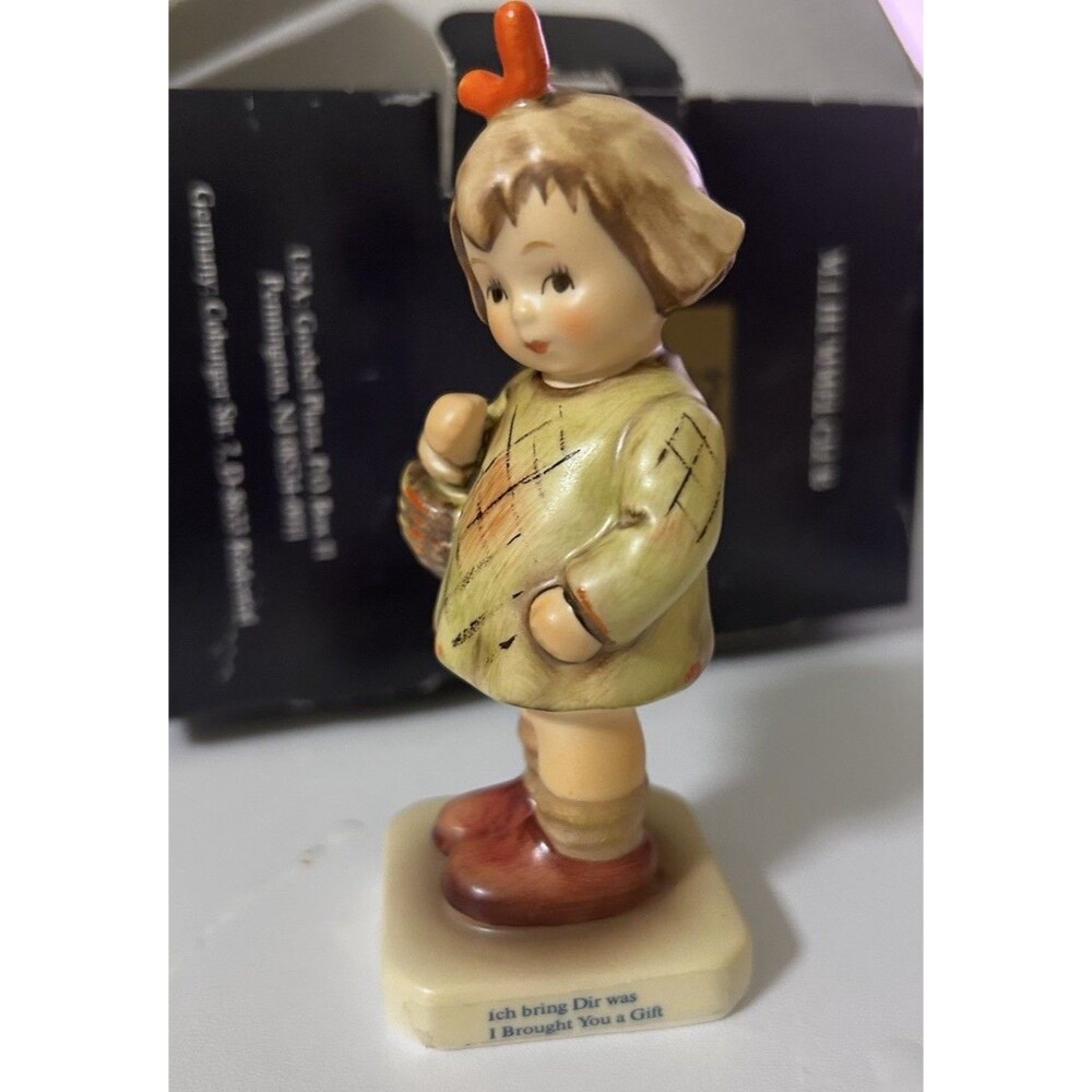 Vintage Goebel M.I. Hummel Figurine "I BROUGHT YOU A GIFT"